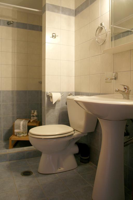 Zouzoulas Filoxenia - Koralia Apartments Milina Room photo